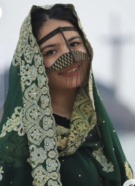 نقاب بندری نکیندار